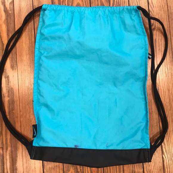 Nike Drawstring Bag - Picture 2 of 7